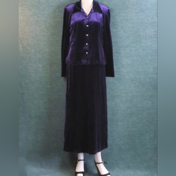 karin stevens Dresses & Skirts - Vintage Karin Stevens Purple Velvet Maxi-Dress With Jacket